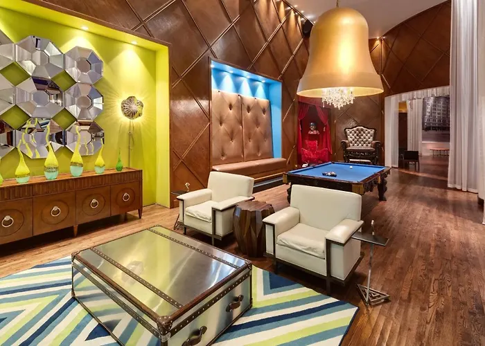 Hotel with Tennis: The Saint Hotel, New Orleans, French Quarter, Autograph Collection