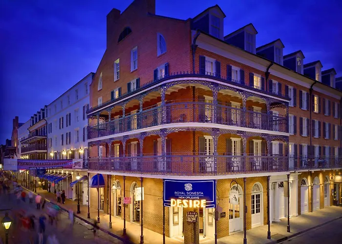 Jacuzzi hotel: The Royal Sonesta New Orleans