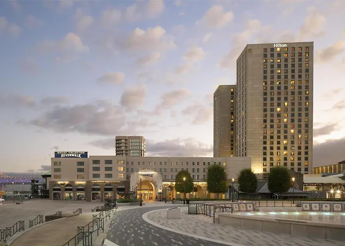 Luxury hotel only: Hilton New Orleans Riverside