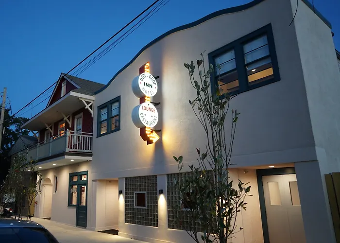 Hotels with pool Dew Drop Inn & Lounge
